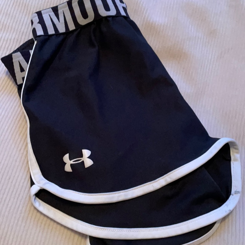 Girls under armor shorts